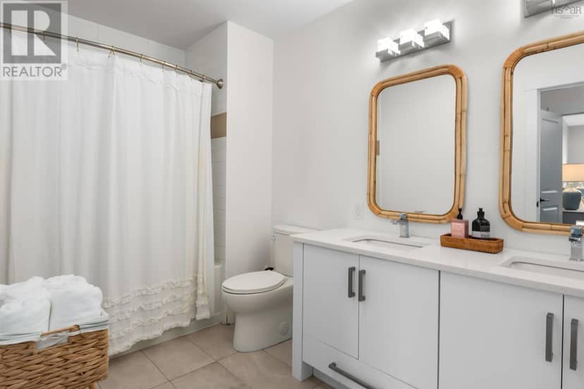 310 1990 Vernon Street — photo 15 of 26