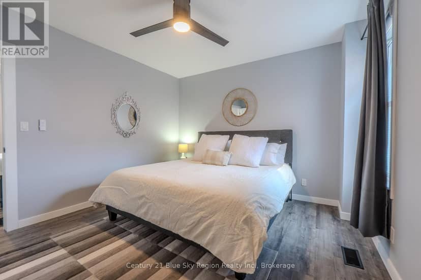 647 Douglas Street — photo 12 of 40