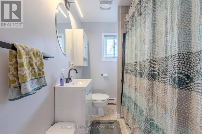 647 Douglas Street — photo 28 of 40
