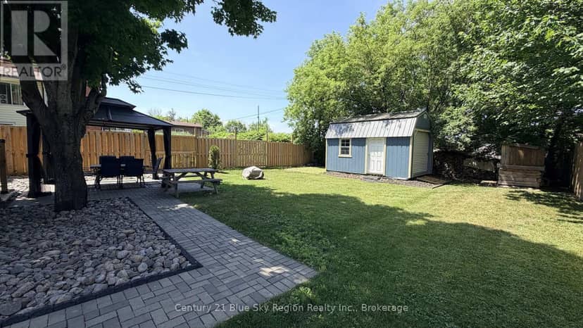 647 Douglas Street — photo 36 of 40