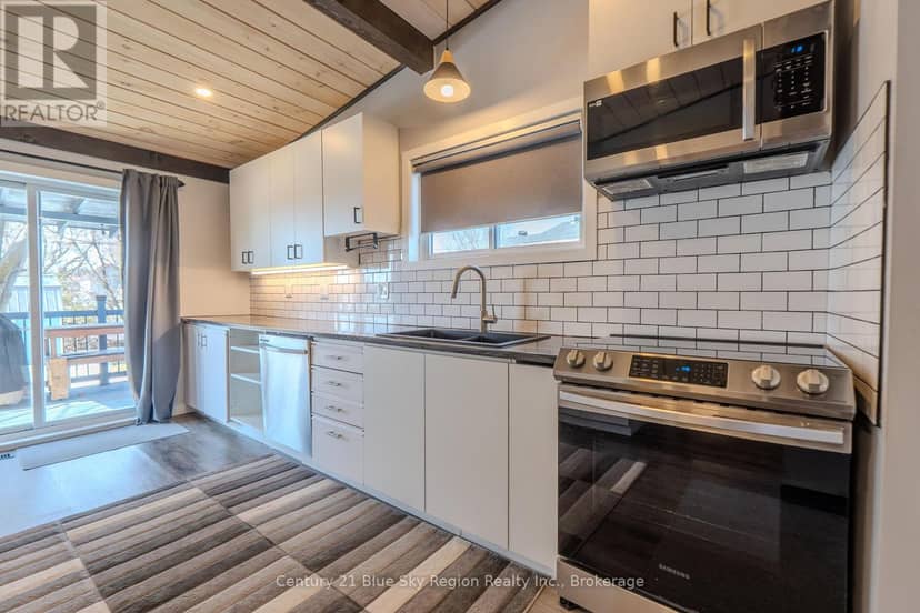 647 Douglas Street — photo 9 of 40