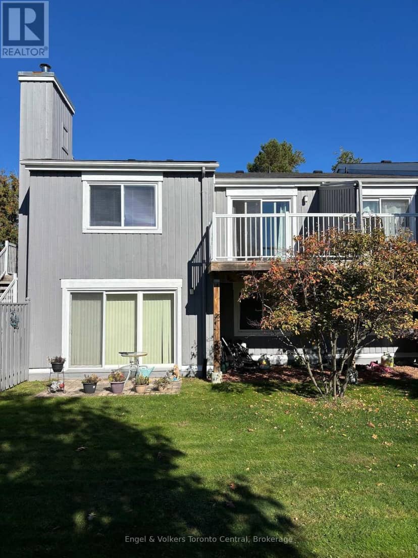 93 - 23 Dawson Drive — photo 1 of 18