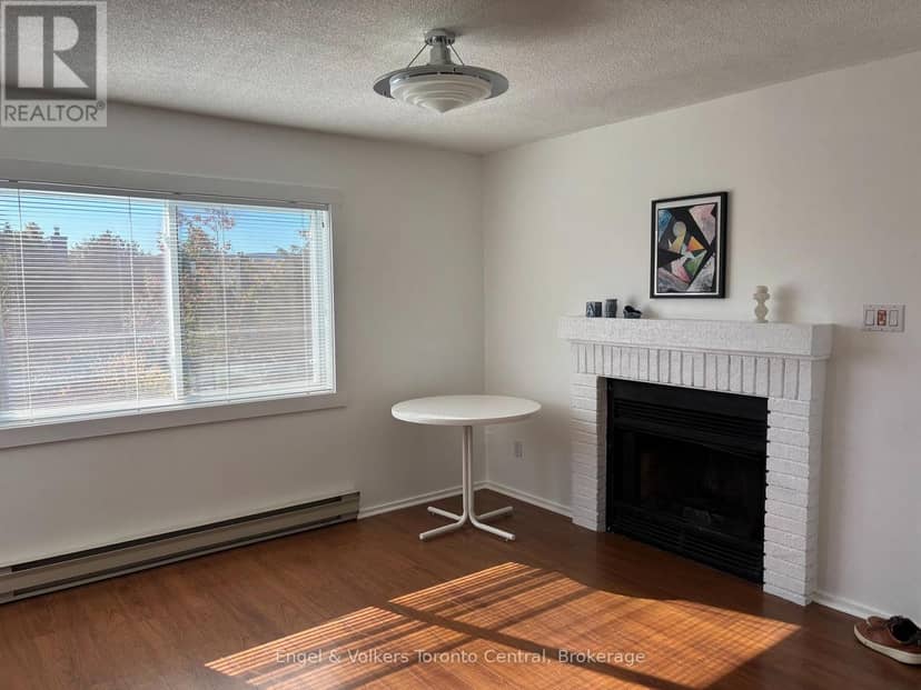 93 - 23 Dawson Drive — photo 8 of 18