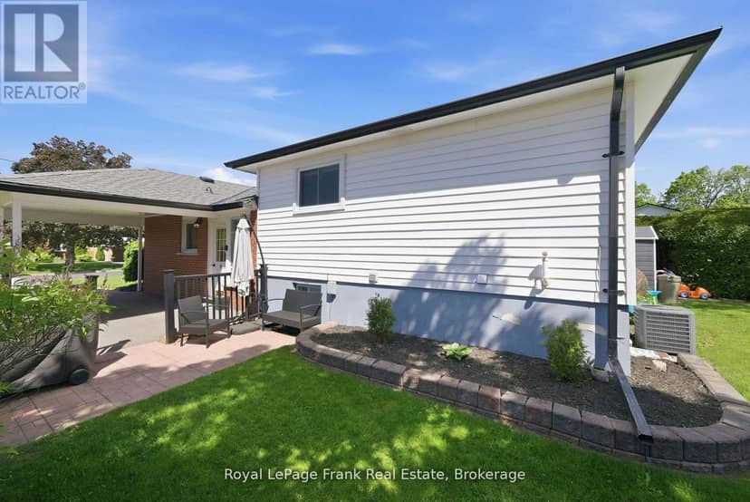 185 Athabasca Street — photo 25 of 28