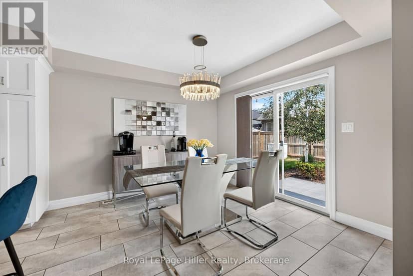 15 Robertson Drive — photo 16 of 40