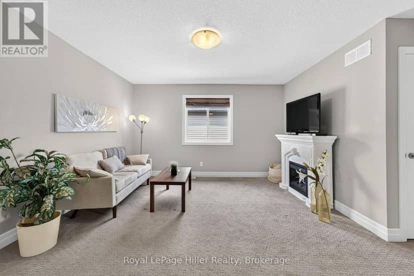 15 Robertson Drive — photo 20 of 40