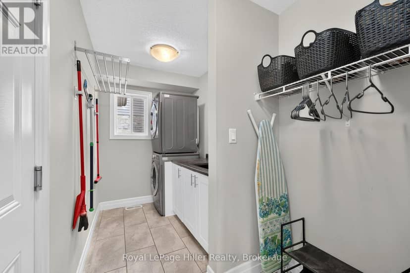 15 Robertson Drive — photo 7 of 40