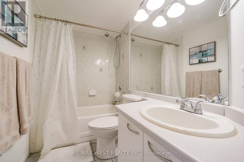 D11 - 108 Finch Avenue W — photo 5 of 10