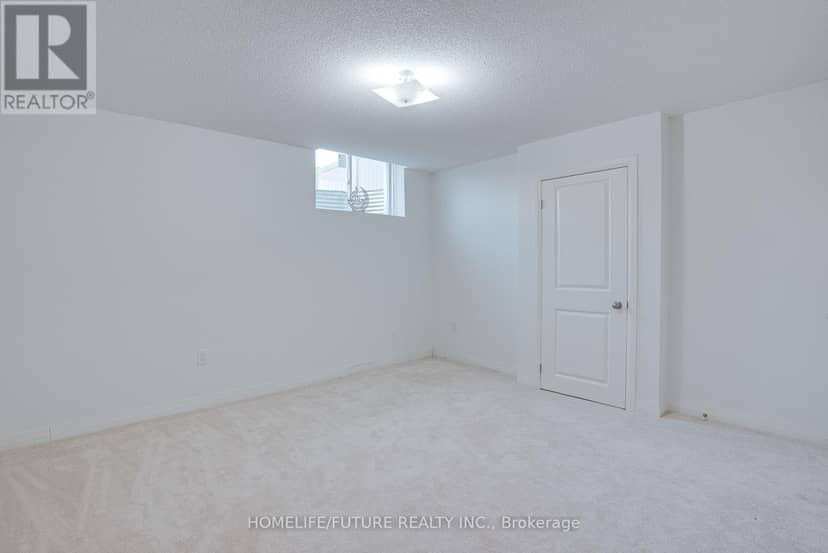 47 Clipper Lane — photo 30 of 32