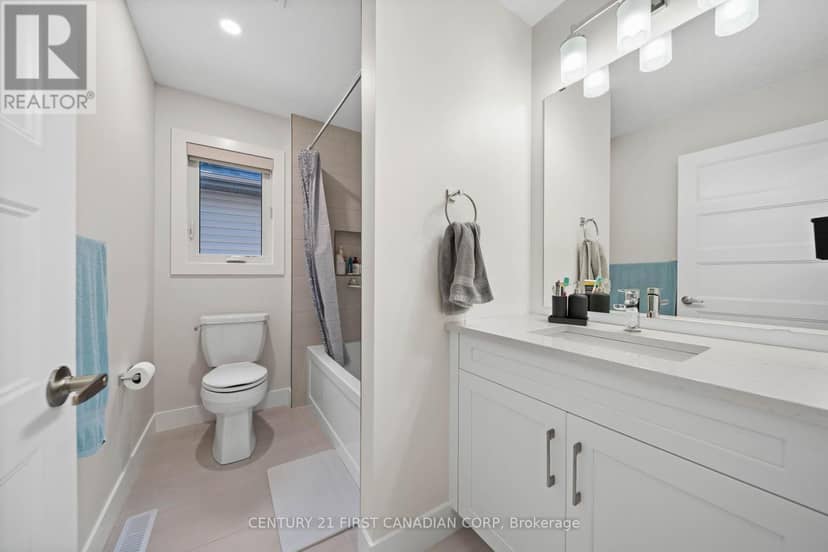 8-7966 Fallon Drive — photo 34 of 40
