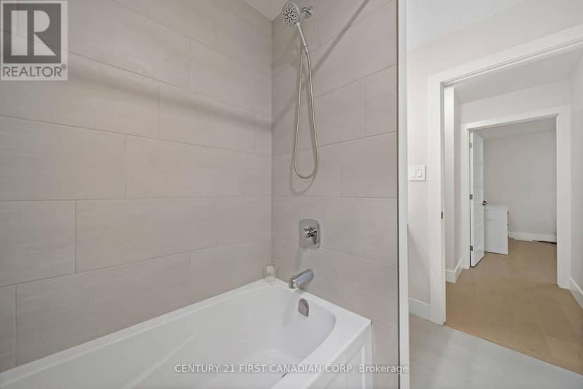 8-7966 Fallon Drive — photo 36 of 40