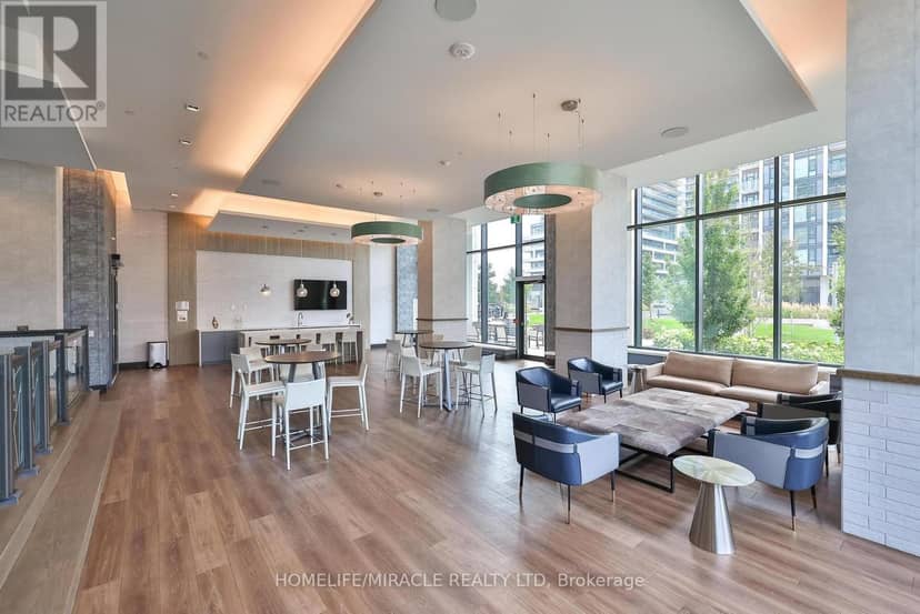 223 - 9000 Jane Street — photo 27 of 37