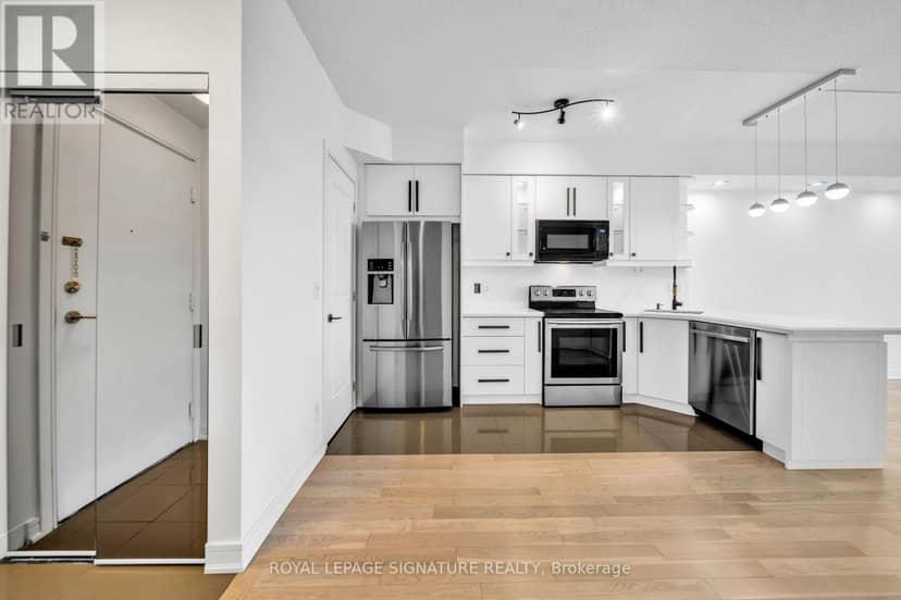 1506NE - 9205 Yonge Street — photo 11 of 40