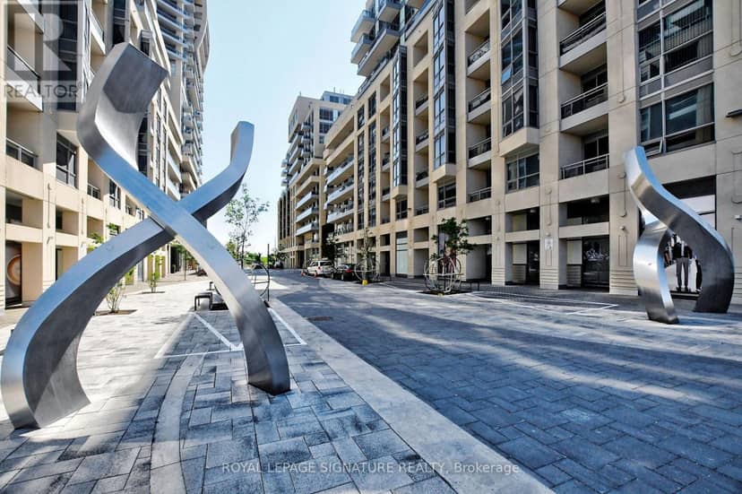 1506NE - 9205 Yonge Street — photo 3 of 40