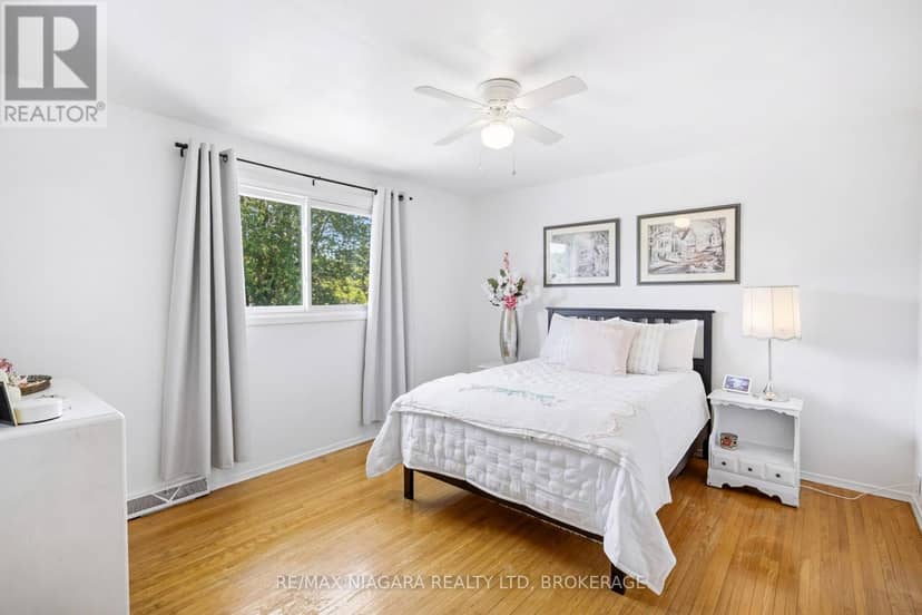 29 Rose Avenue — photo 18 of 38