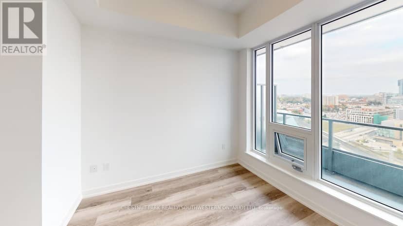 1704 - 15 Wellington Street — photo 10 of 34