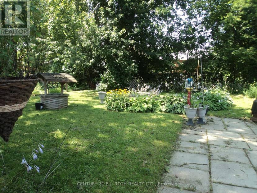 137 Dufferin Street — photo 12 of 33