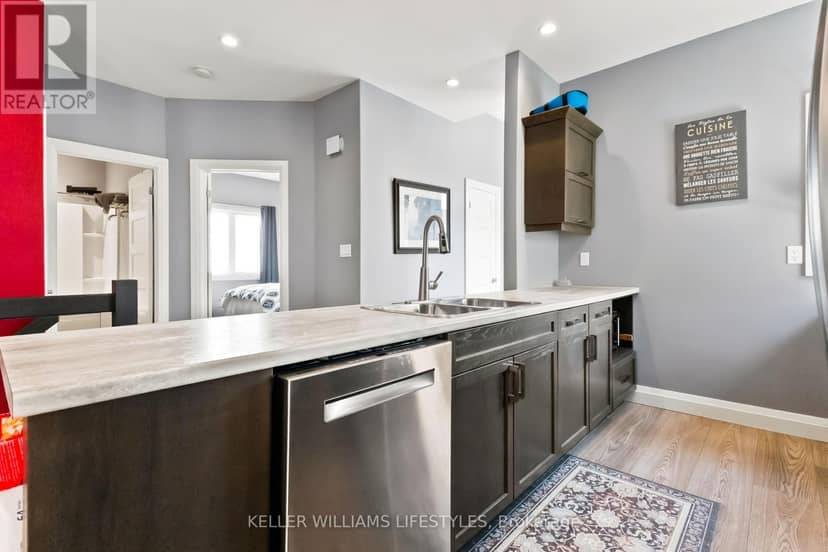 7 - 727 Apricot Drive — photo 9 of 35