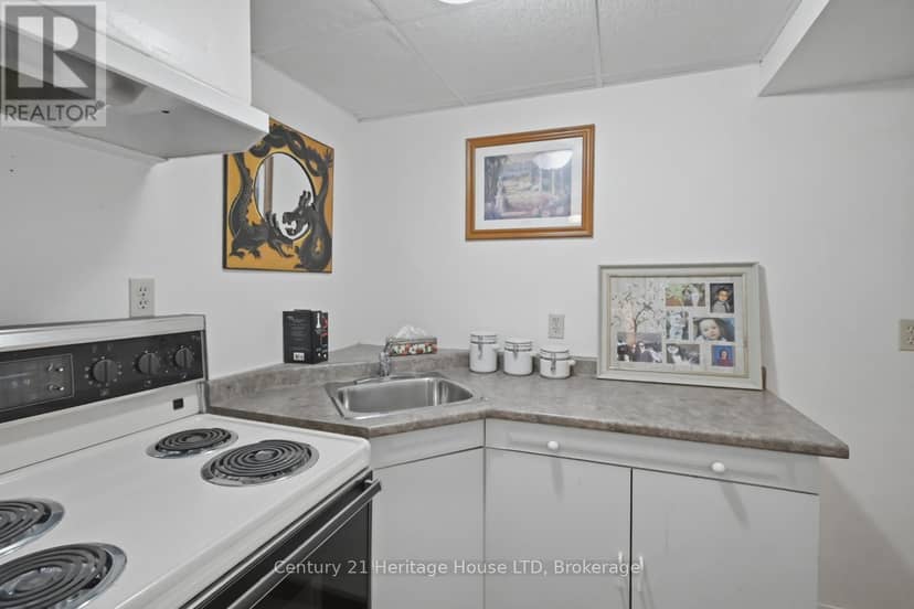 6864 Sunrise Court — photo 30 of 40