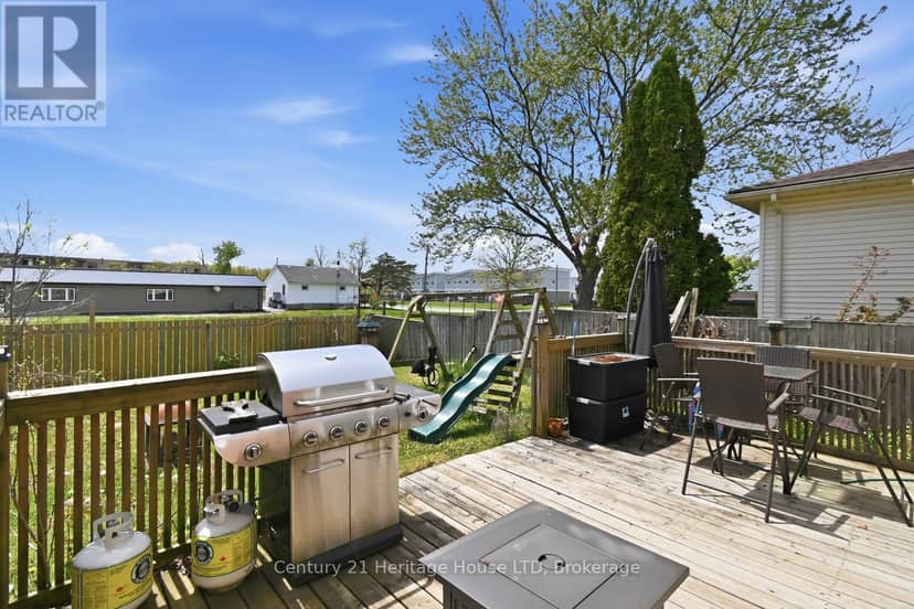 6864 Sunrise Court — photo 37 of 40