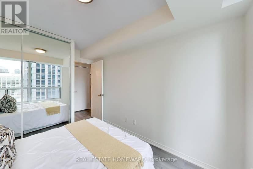 1511 - 750 Bay Street — photo 16 of 29