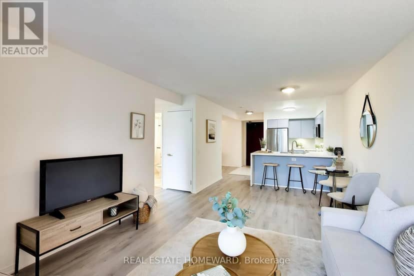 1511 - 750 Bay Street — photo 3 of 29