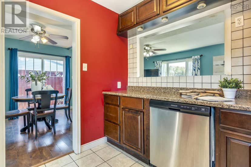 10 Westwood Drive — photo 17 of 40