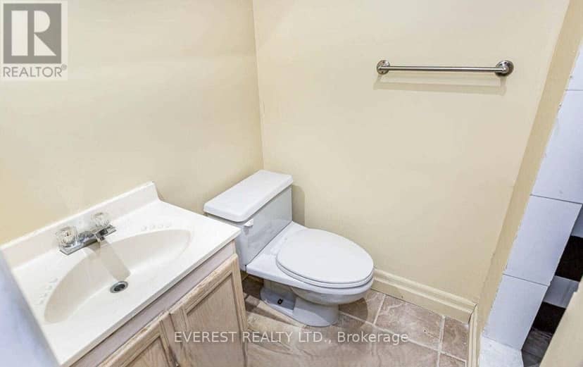7549 Catalpa Road — photo 10 of 14