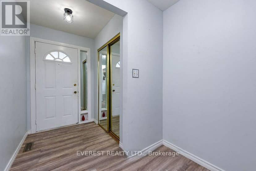 7549 Catalpa Road — photo 3 of 14