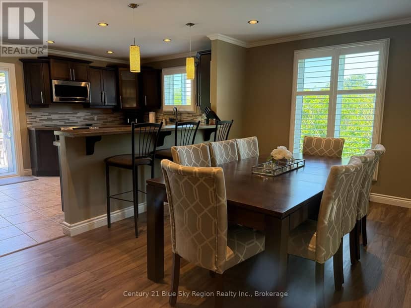 790 Laurentian Avenue — photo 10 of 40
