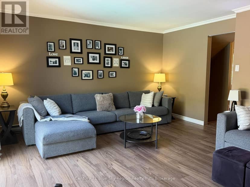 790 Laurentian Avenue — photo 15 of 40