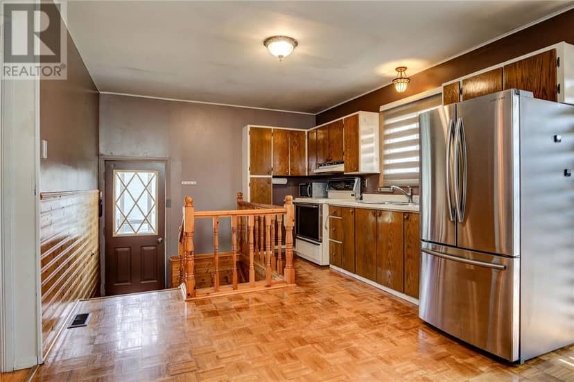 222 Riverside Drive — photo 10 of 34