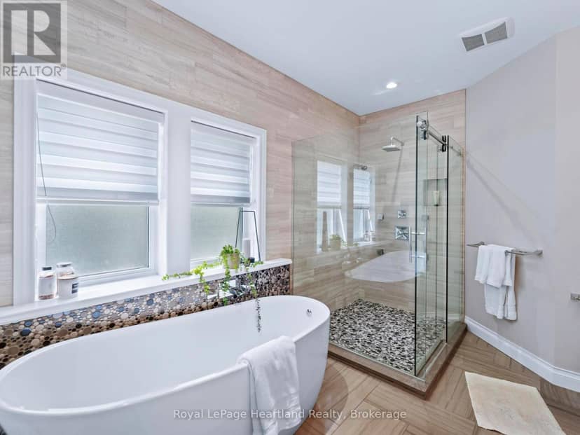 24 Thimbleweed Drive — photo 25 of 40
