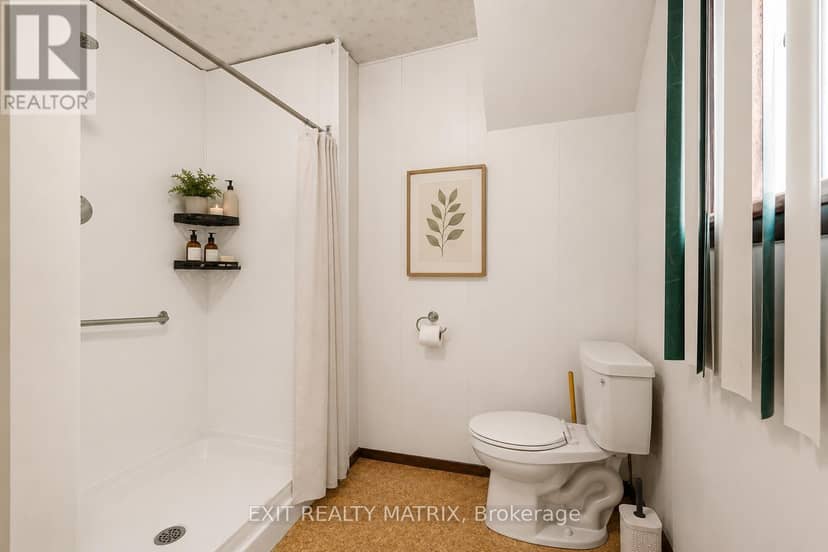 91 Laurier Street — photo 12 of 25