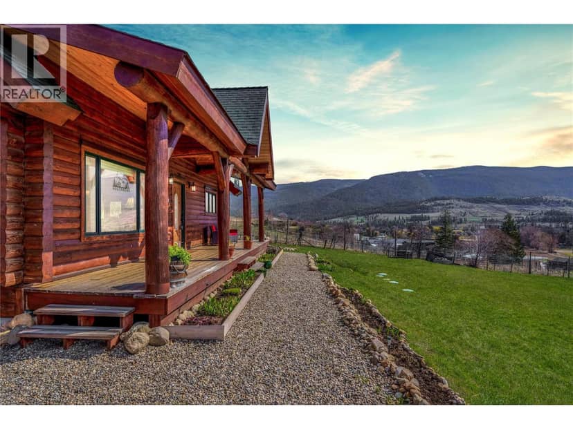 9371 6 Highway, Coldstream