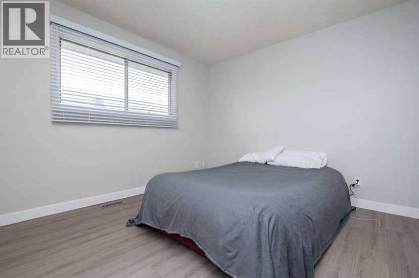 6036 4 Street NE — photo 13 of 40