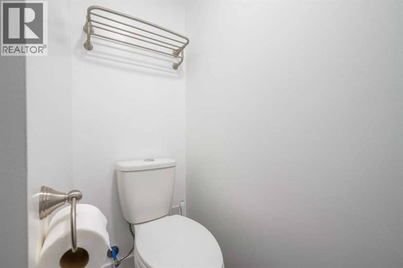 6036 4 Street NE — photo 38 of 40