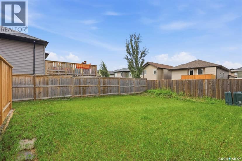 150 Henick CRESCENT — photo 34 of 35