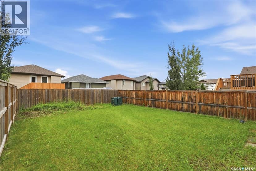 150 Henick CRESCENT — photo 35 of 35