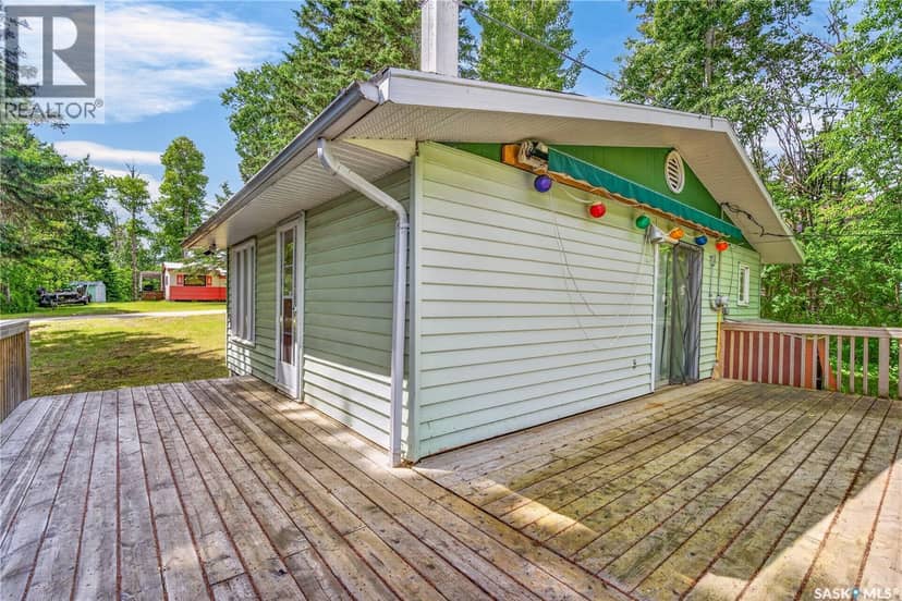 8 Mallard AVENUE — photo 3 of 29