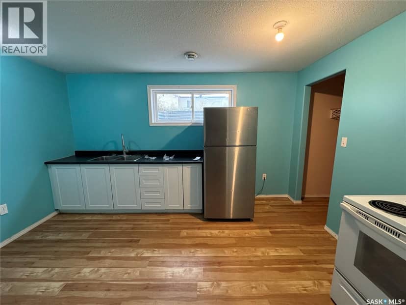701 2nd AVENUE E — photo 8 of 13