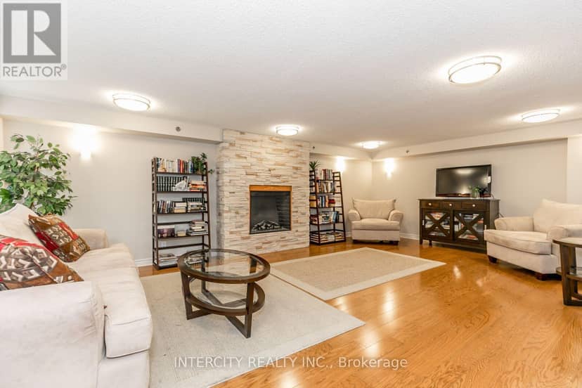 901 - 699 Aberdeen Boulevard — photo 20 of 28