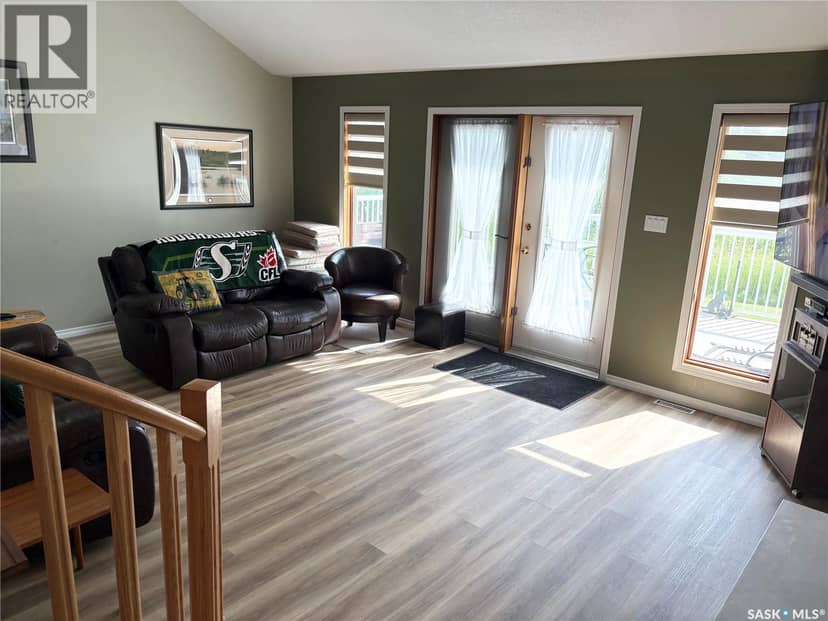 230 Augusta PLACE, Good Spirit Lake, photo 6