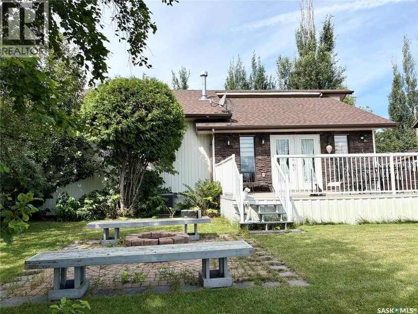 230 Augusta PLACE, Good Spirit Lake, photo 2