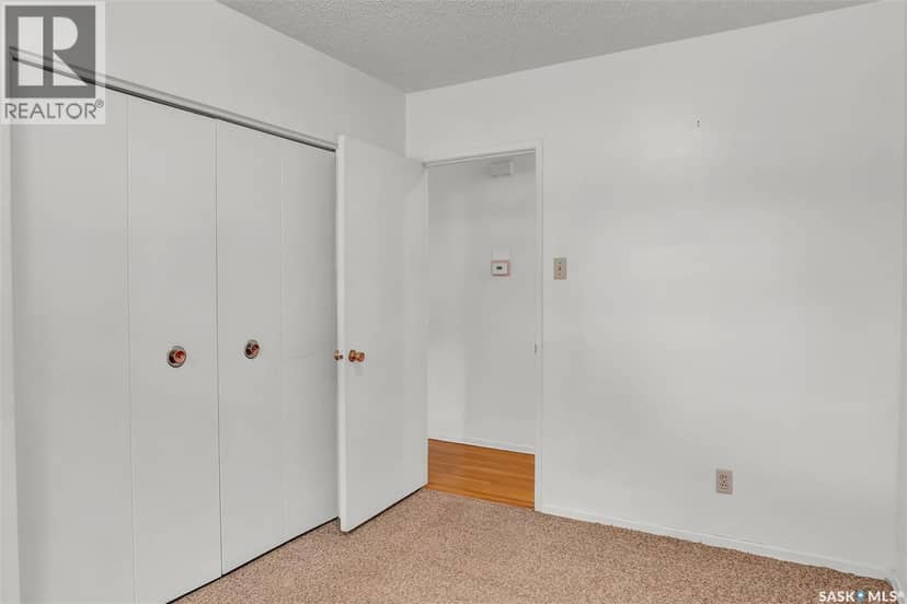 4825 Sherwood DRIVE — photo 14 of 39