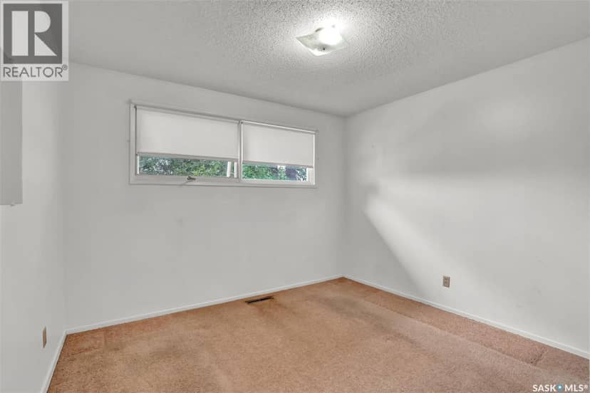 4825 Sherwood DRIVE — photo 16 of 39