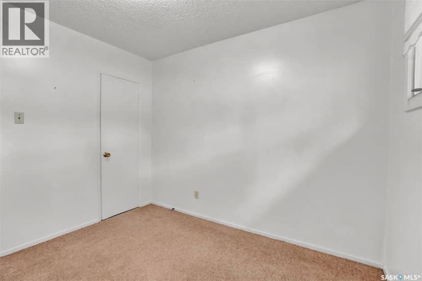 4825 Sherwood DRIVE — photo 19 of 39