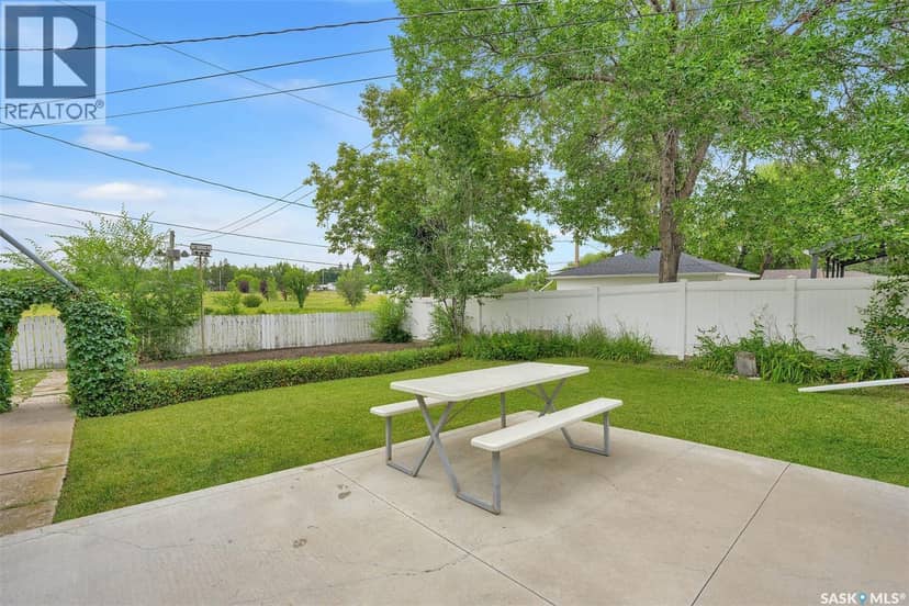 4825 Sherwood DRIVE — photo 35 of 39