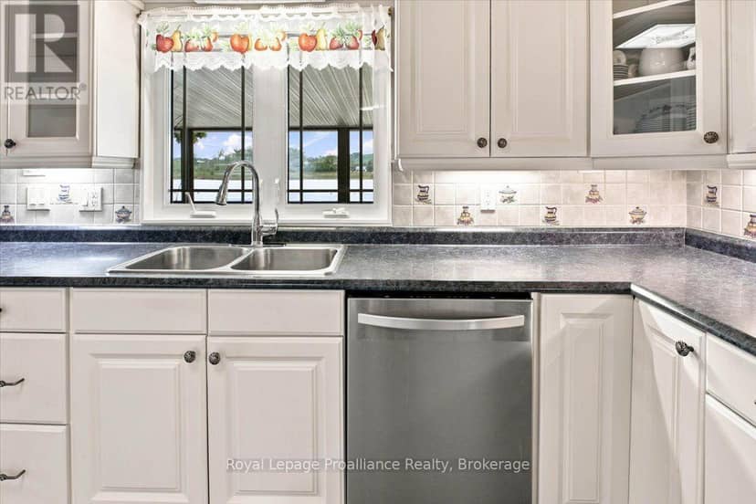 40 Riverview Drive — photo 11 of 40