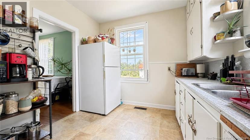 115-123 Pond Shore Road — photo 11 of 40